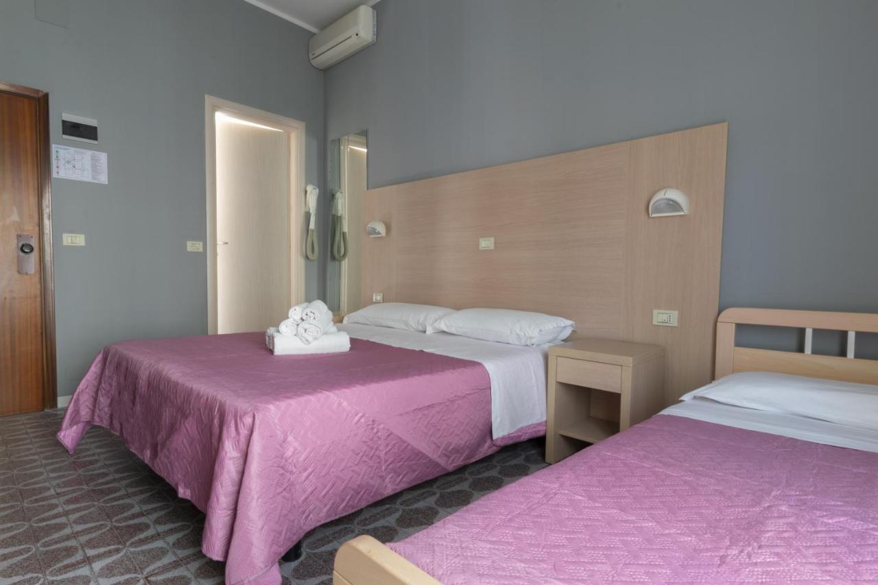 Hotel Kennedy Bellaria-Igea Marina Exterior foto